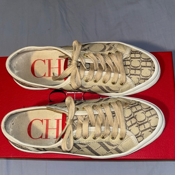 ✨Carolina Herrera Sneakers ✨ - Picture 2 of 3